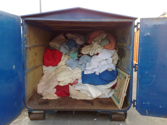 voller Container in Buxthehude