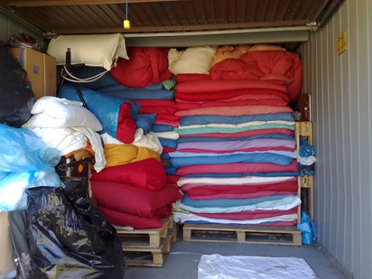 mit den eingestappelten neuen Betten